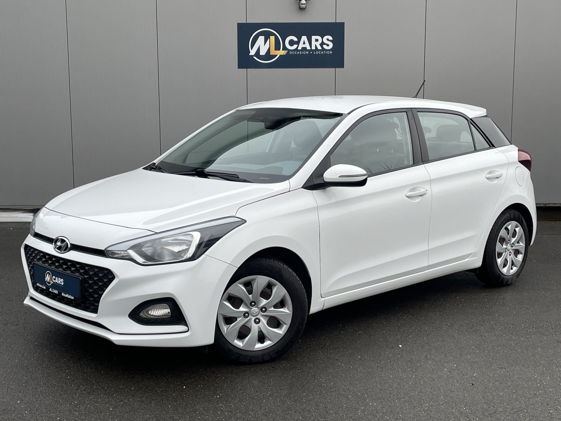 occasion HYUNDAI i20 occasion 1200 ESSENCE 5 PORTES 2018 5 portes - ML Cars à Houffalize