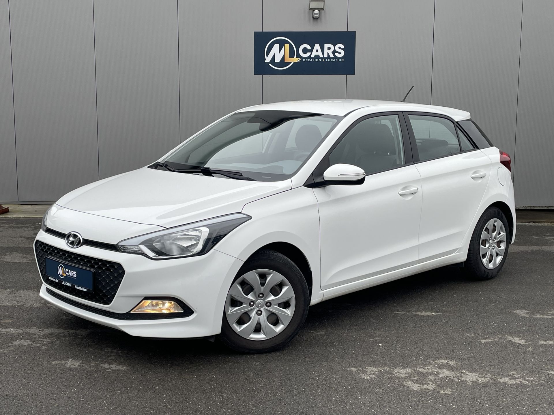 occasion HYUNDAI i 20 occasion ESSENCE 5 PORTES 2018 5 portes - ML Cars à Houffalize
