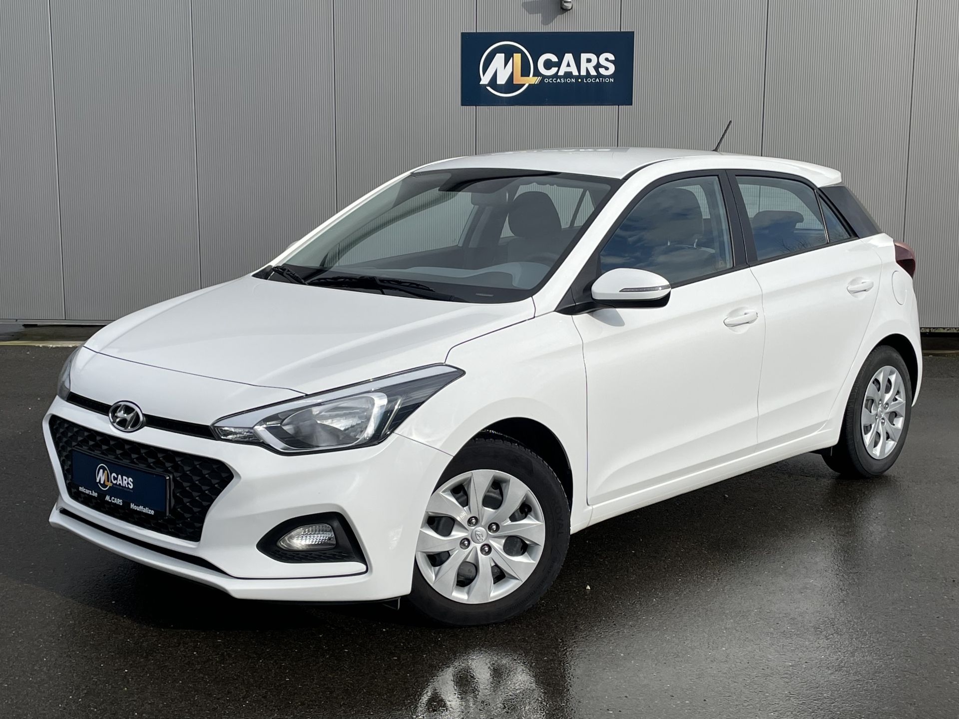 occasion HYUNDAI i 20 occasion 1200 ESSENCE 5 PORTES 2018 5 portes - ML Cars à Houffalize