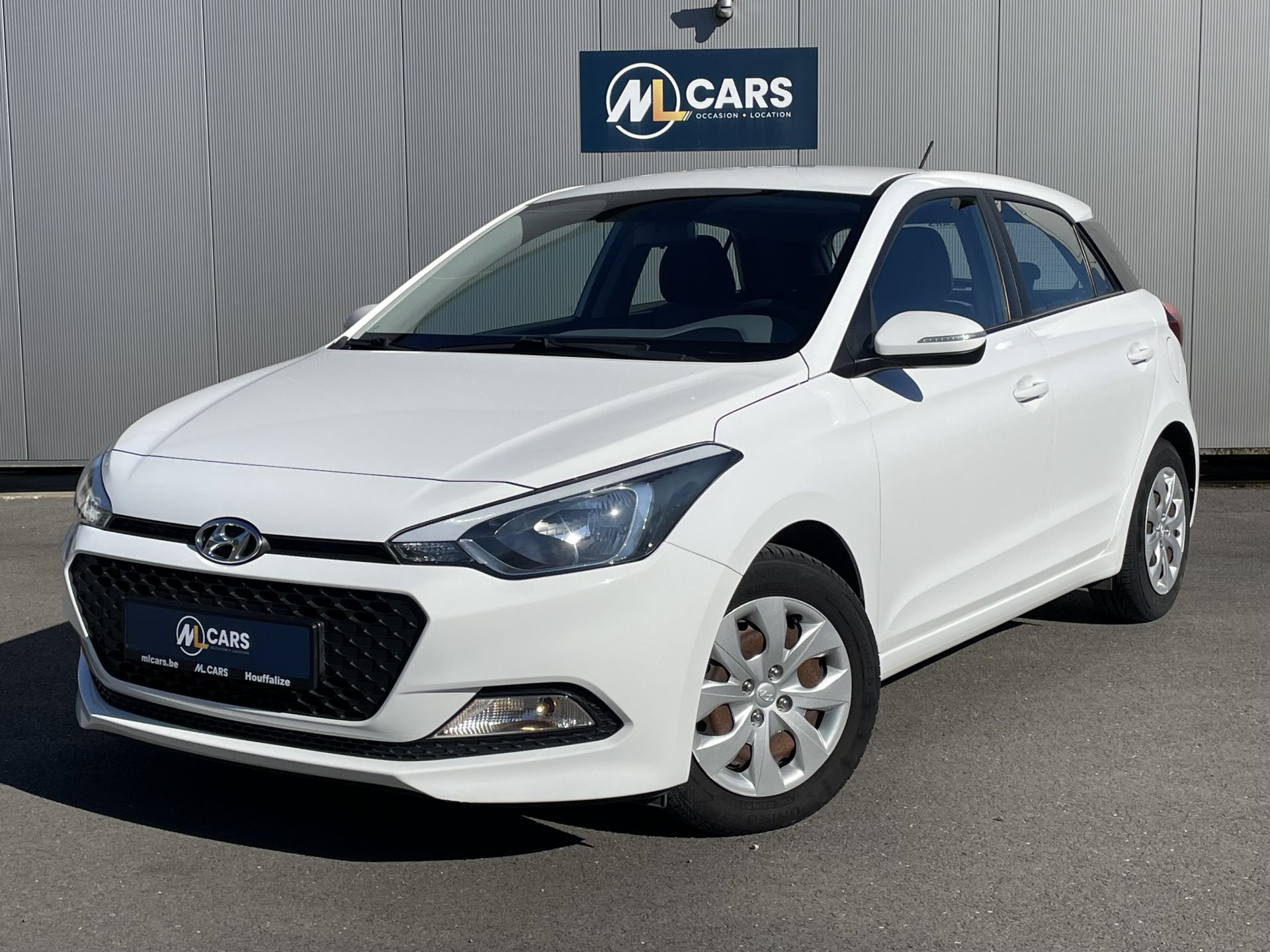 occasion HYUNDAI i20 occasion 1200 ESSENCE 5 PORTES 2018 5 portes - ML Cars à Houffalize