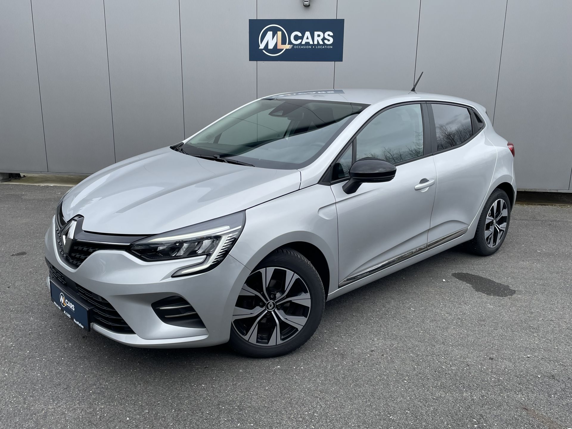 occasion RENAULT CLIO occasion 1.0 TCE EVOLUTION 2022 5 portes - ML Cars à Houffalize